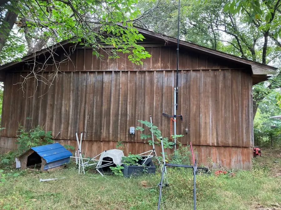 1105 S 2nd Street, Mena, AR 71953 - Image #2