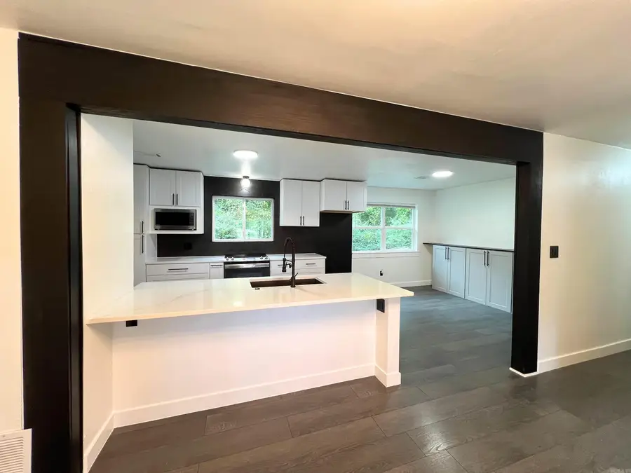 9417 Cynthia Drive, Little Rock, AR 72205 - Image #2