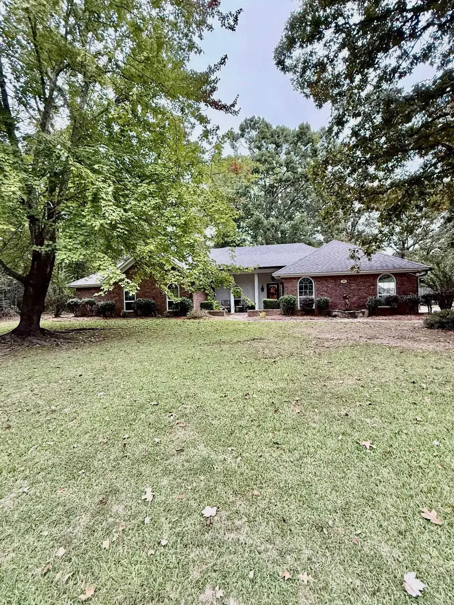 100 Lakewood Ct, Crossett, AR 71635 - Image #2