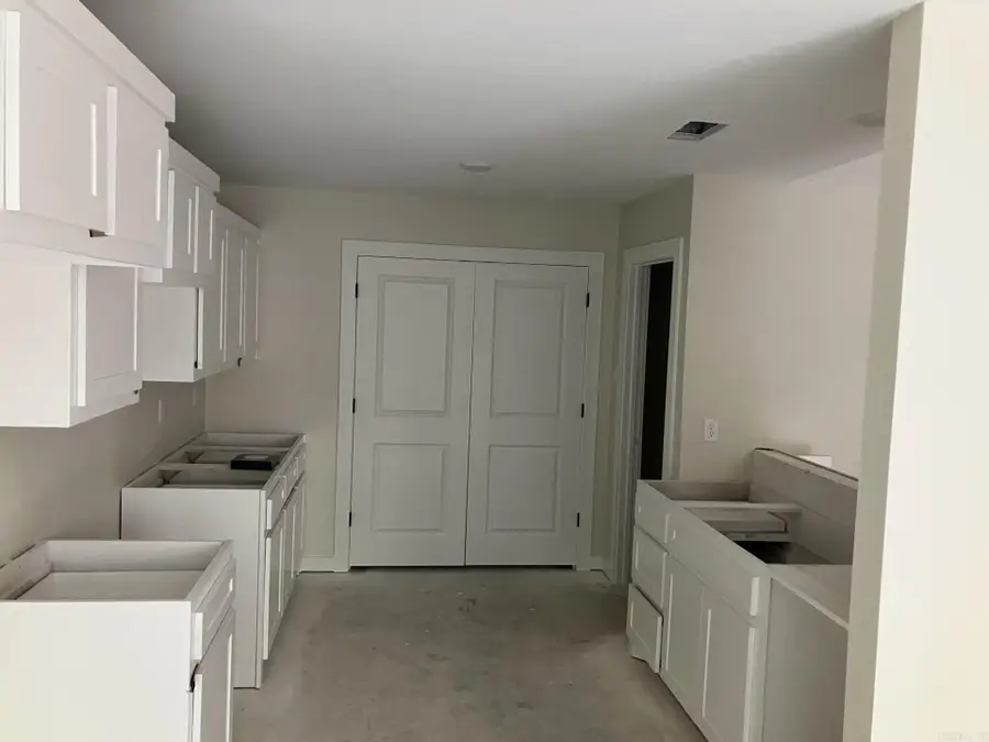 2409 Oakbrook Drive, Benton, AR 72015 - Image #3