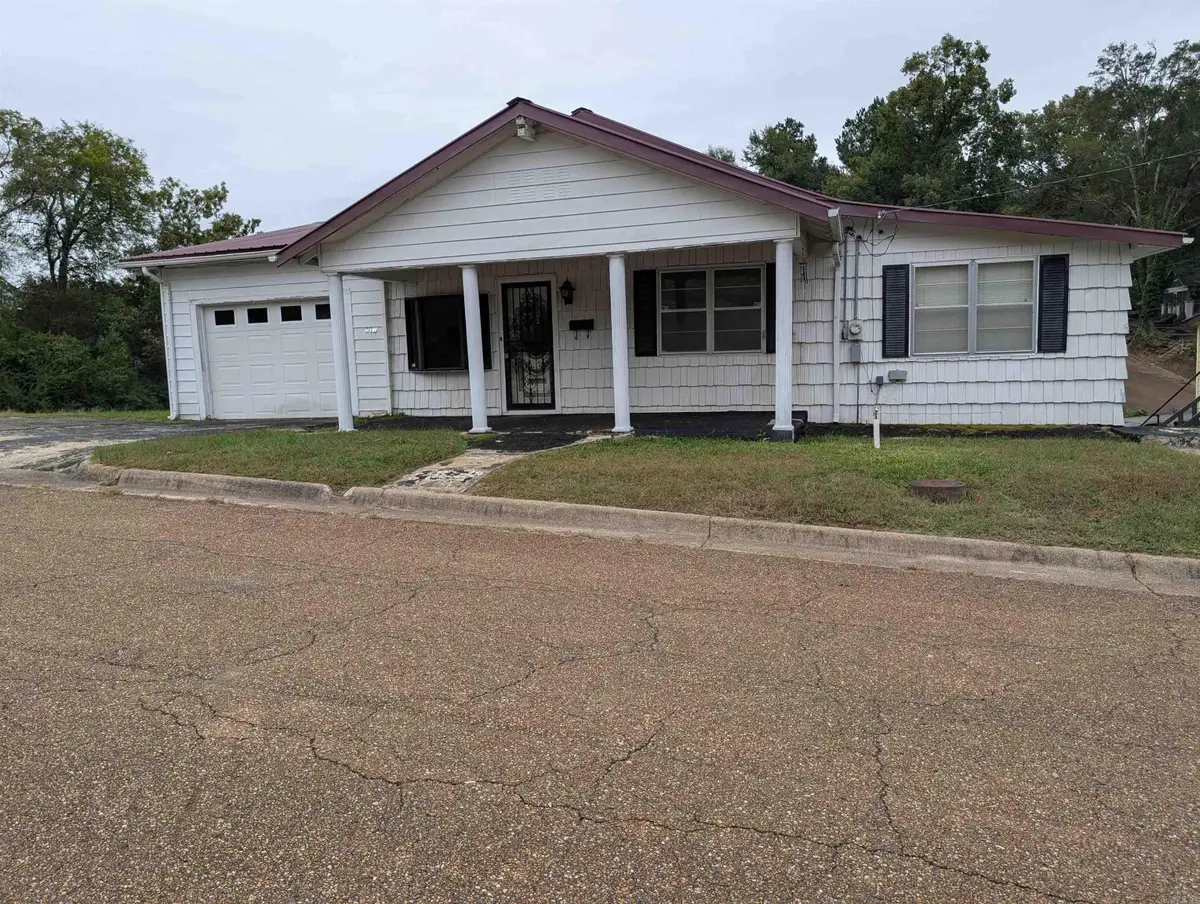141 Hildreth, Camden, AR 71701 - Image #1
