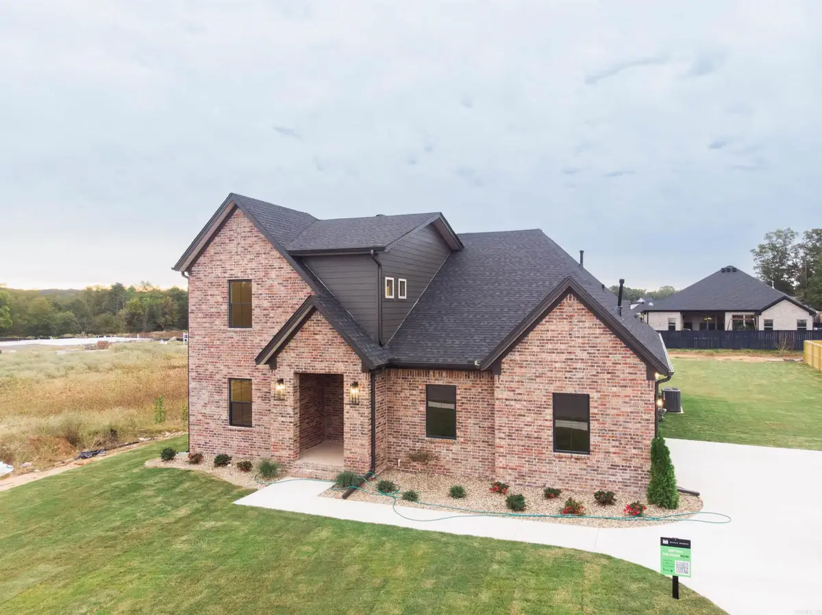 66 Corniche Cove, Maumelle, AR 72113 - Image #1
