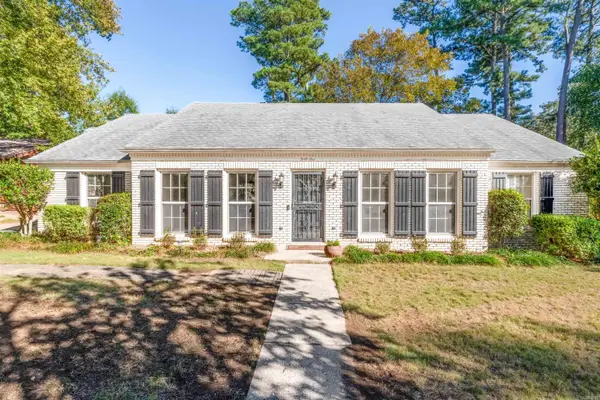 41 Coachlight Drive, Little Rock, AR 72227