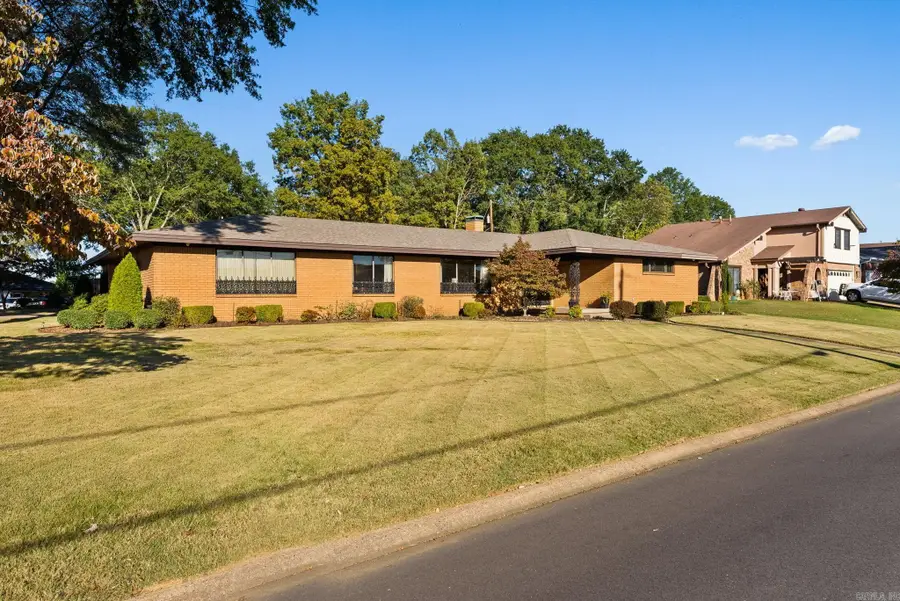 1009 Cherry Hill Dr, North Little Rock, AR 72116 - Image #2