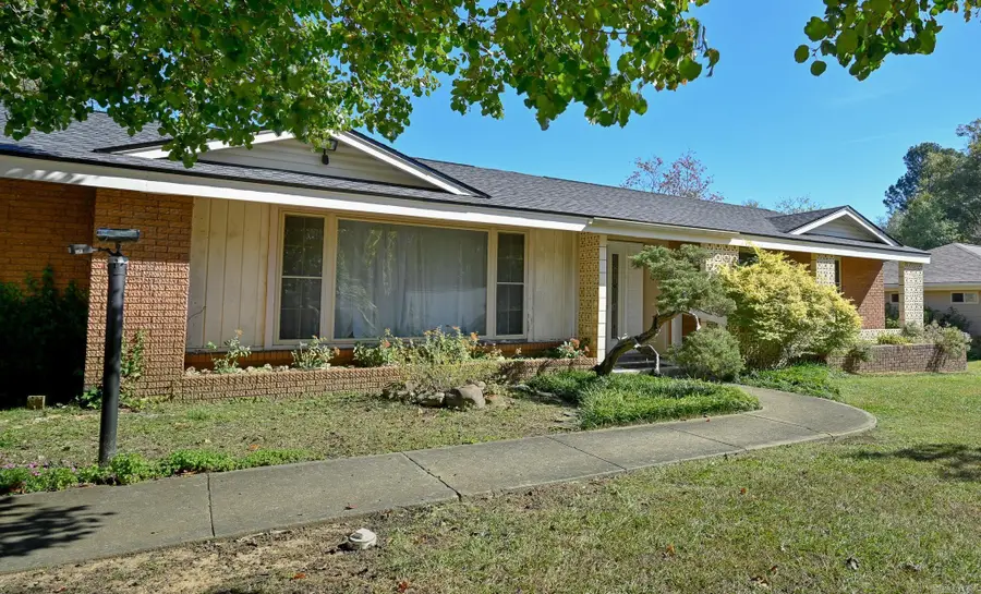 1204 Texas Street, Mena, AR 71953 - Image #3