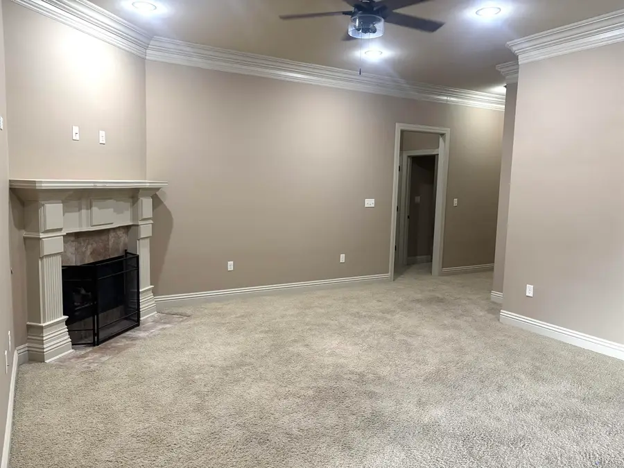 111 Adrienne Ct, Maumelle, AR 72113 - Image #3