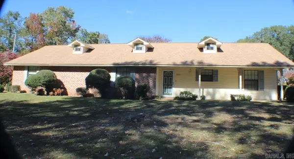 1201 E 42nd St., Texarkana, AR 71854