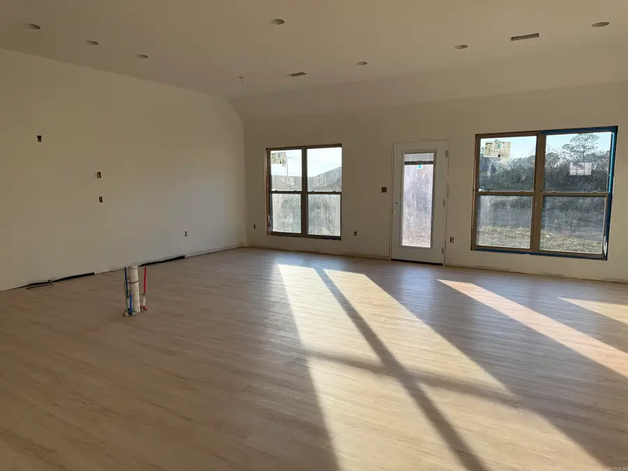 2004 N 8 1/2 Street, Paragould, AR 72450 - Image #3