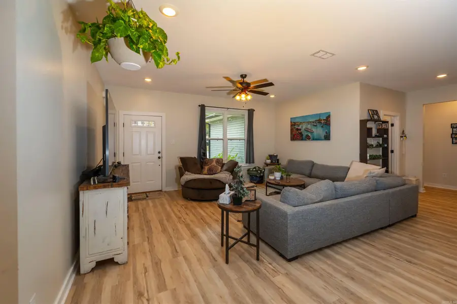 106 Stonebriar Drive, Hot Springs, AR 71913 - Image #2