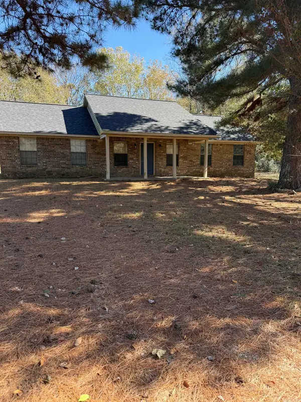 2744 Corinth Road, Nashville, AR 71852