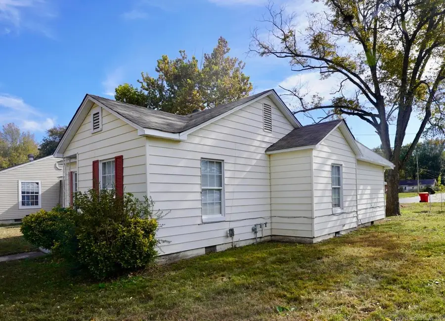 309 Roosevelt Cir, Morrilton, AR 72110 - Image #2