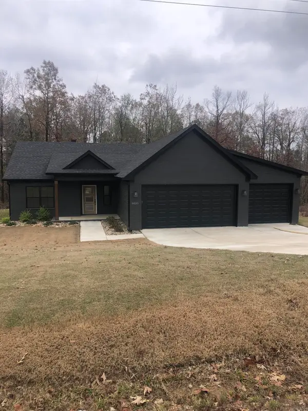 9033 Creek View, Bauxite, AR 72011