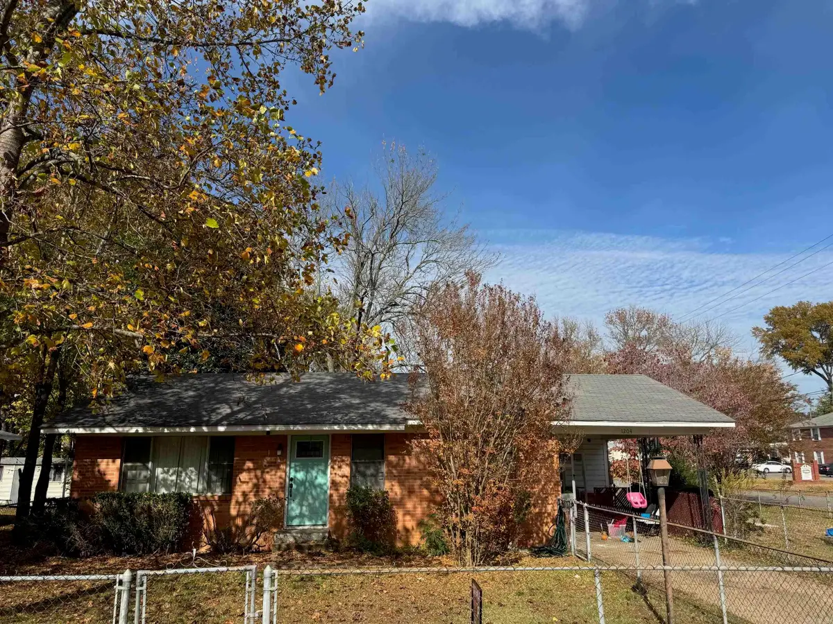 1204 Harton, Conway, AR 72032 - Image #1