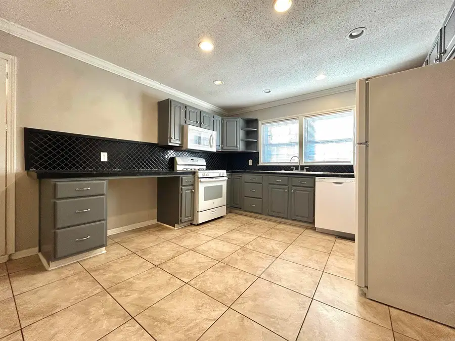 301 W Pine Street, Benton, AR 72015 - Image #3