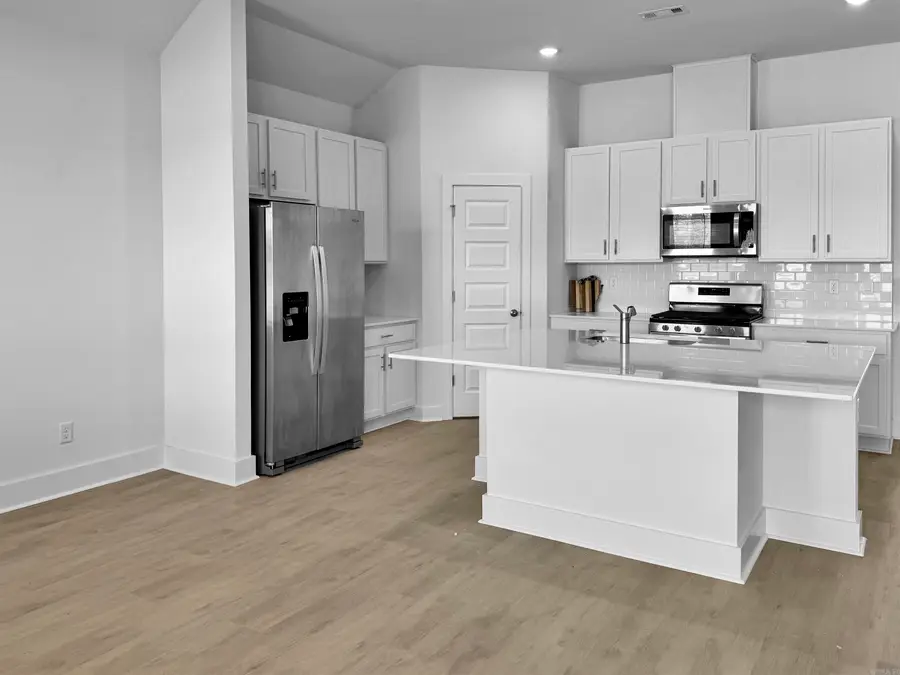 411 Cain Trail, Maumelle, AR 72113 - Image #3