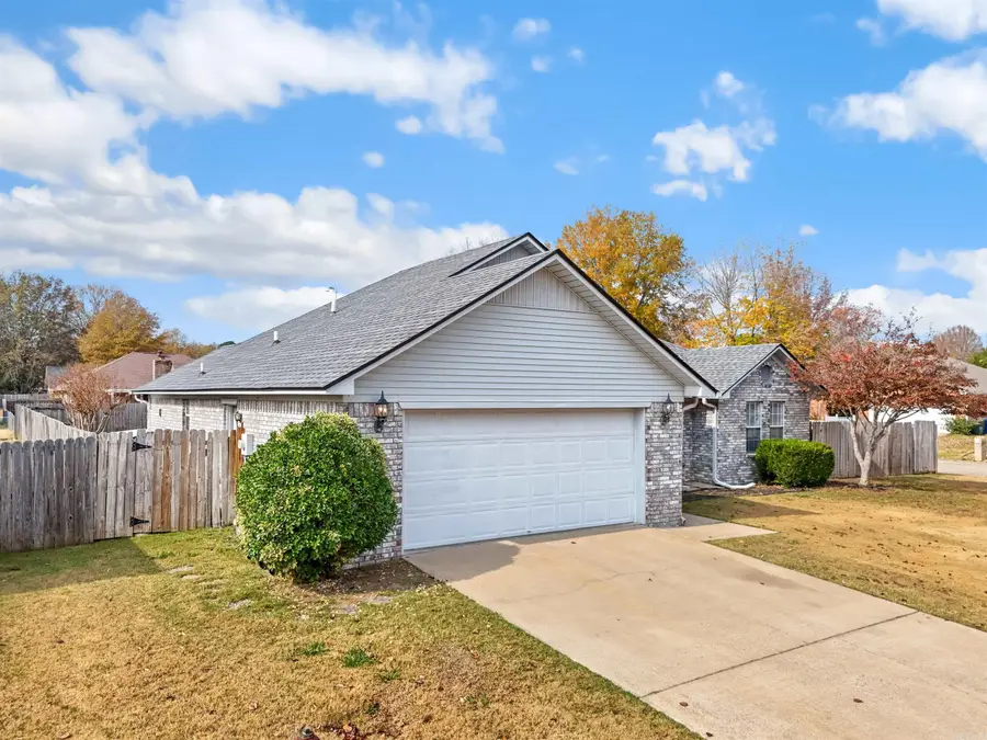 425 Cheyenne Lane, Conway, AR 72032 - Image #2