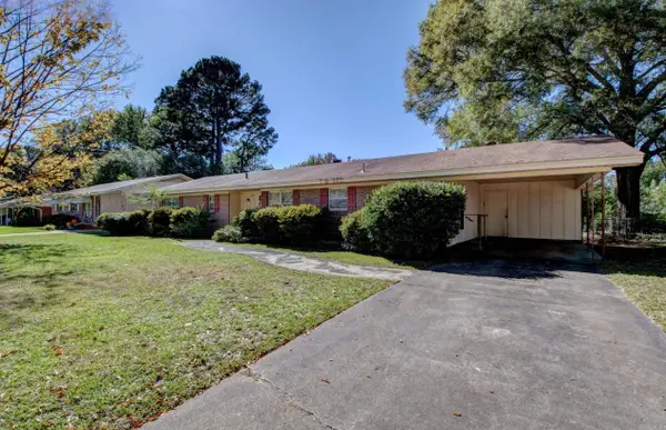1307 Hillcrest, Conway, AR 72034