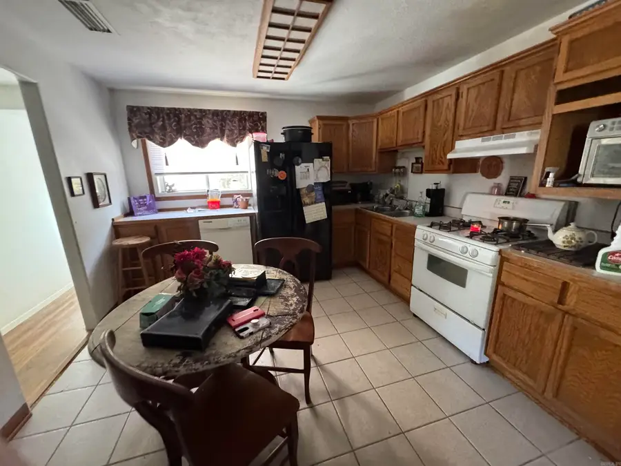 1105 S Prairie Street, Stuttgart, AR 72160 - Image #2