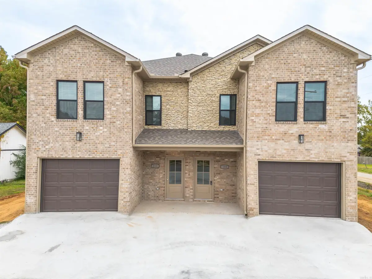 405 & 407 E Center Street, Jacksonville, AR 72076 - Image #1