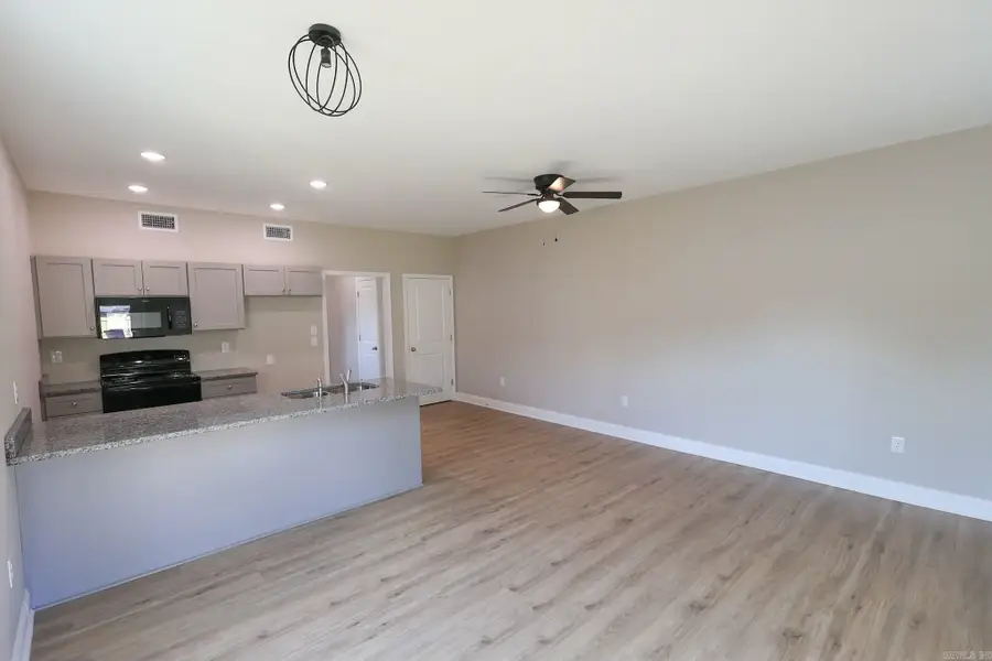 413 & 415 E Center Street, Jacksonville, AR 72076 - Image #2