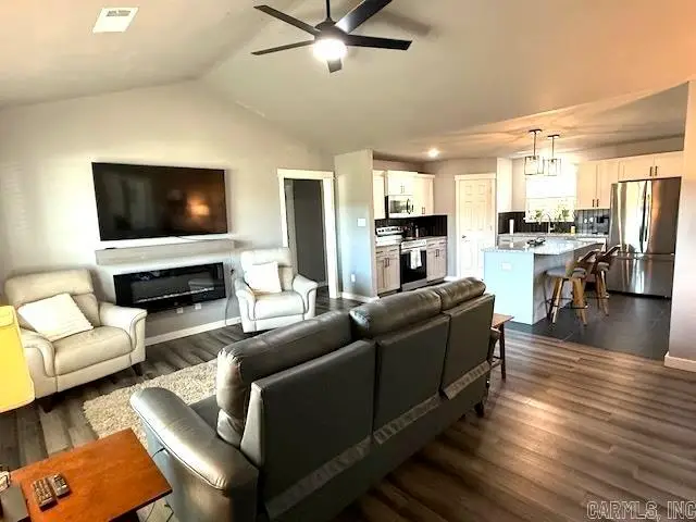 92 Reva's Way, Story, AR 71970 - Image #2