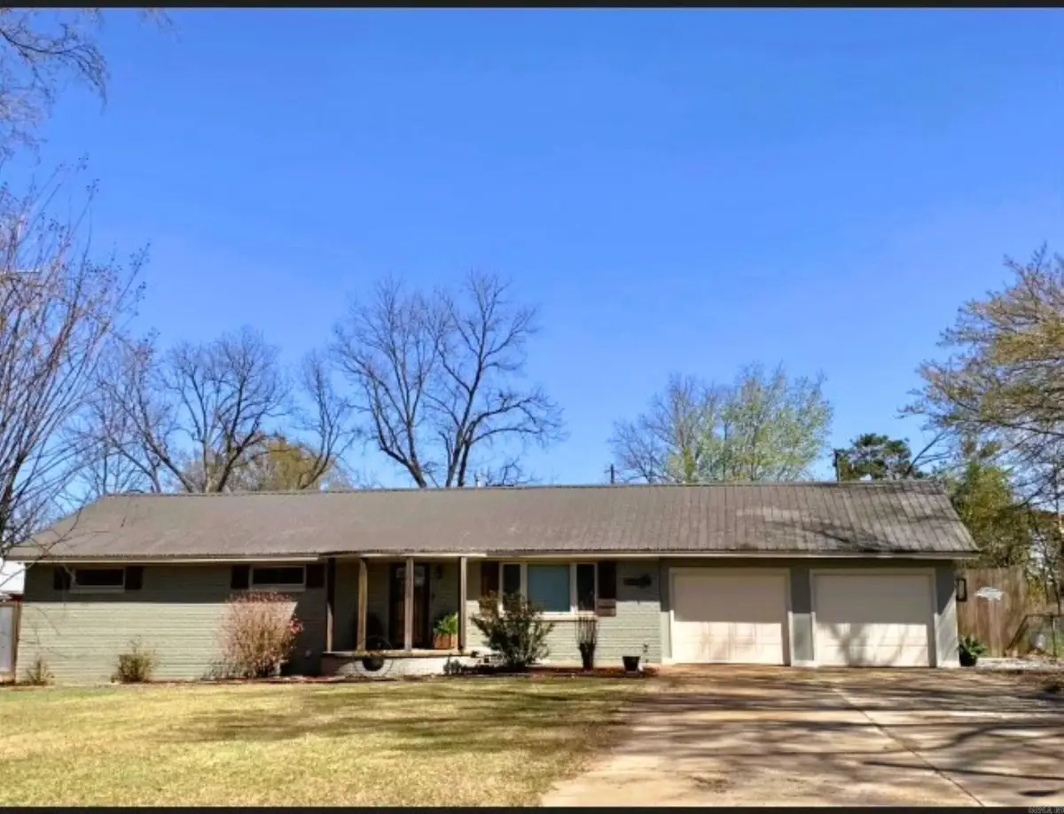 108 Gladon, West Helena, AR 72390 - Image #1