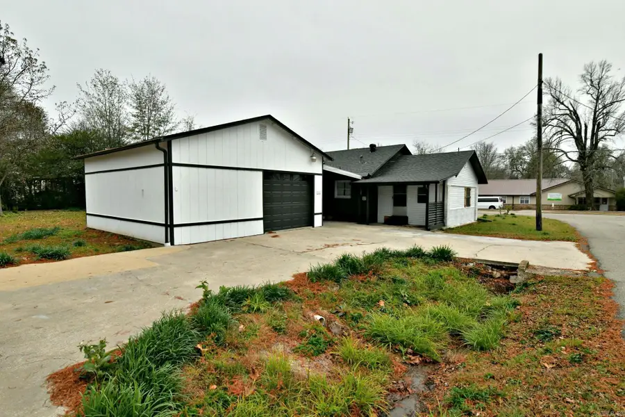 1311 Reeves Ave, Mena, AR 71953 - Image #3