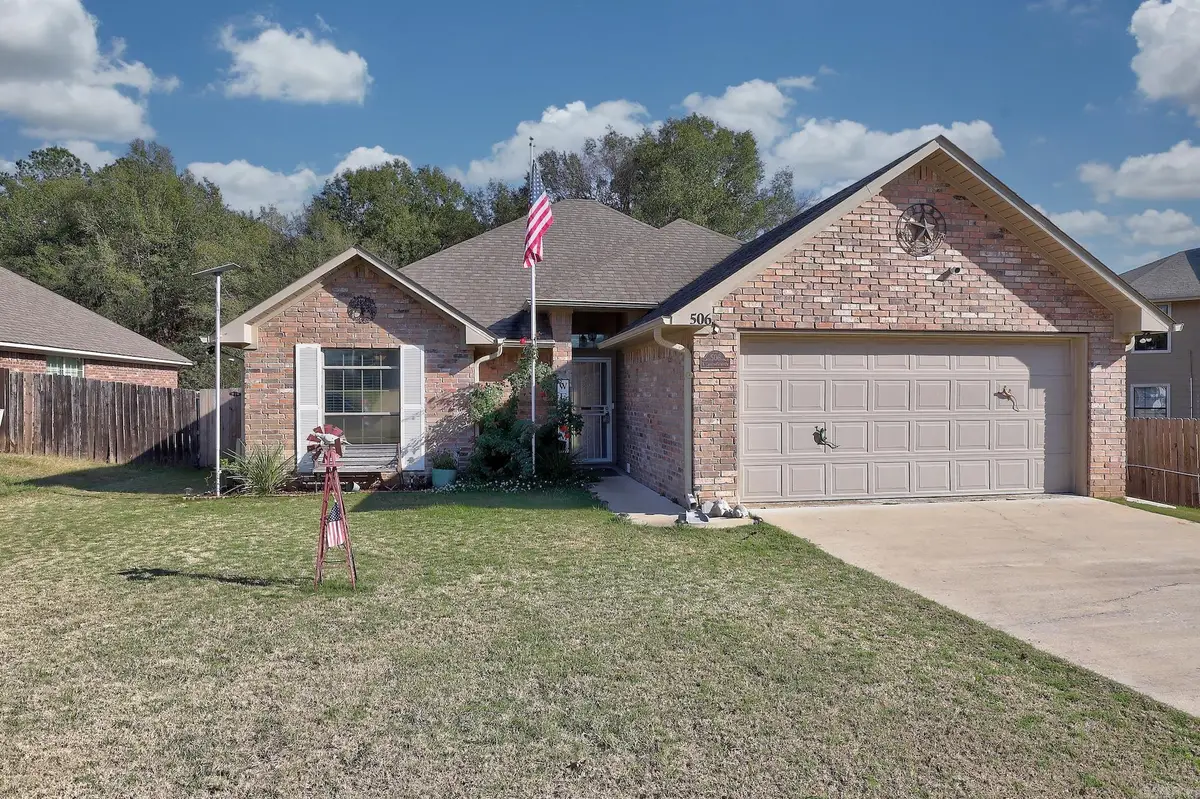 506 E Greenfield Drive, Wake Village, TX 75510 - Image #1