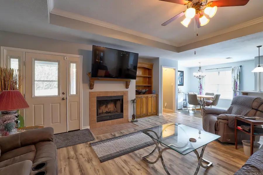 506 E Greenfield Drive, Wake Village, TX 75510 - Image #2