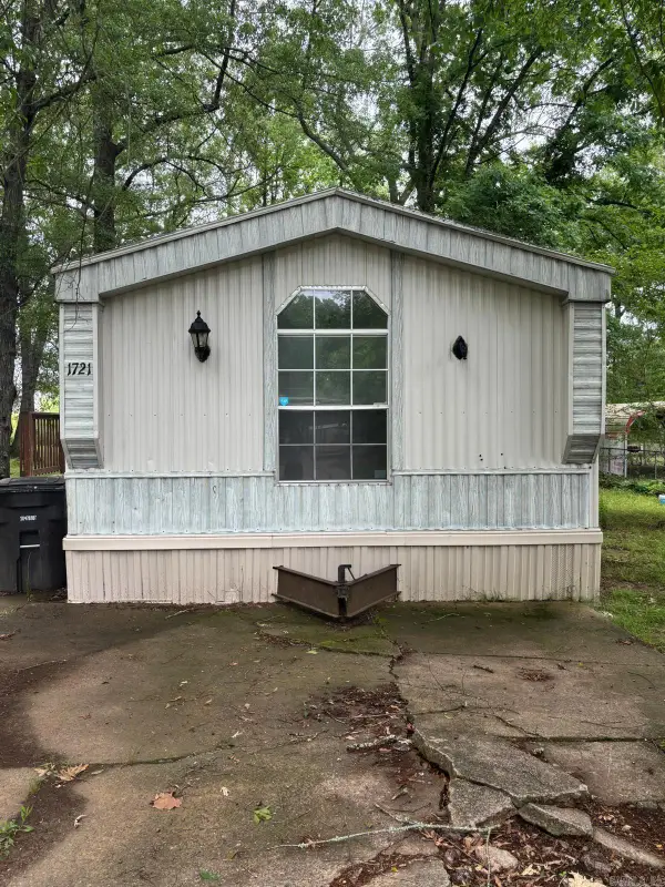 1721 Leonard Dr Drive, Jacksonville, AR 72076