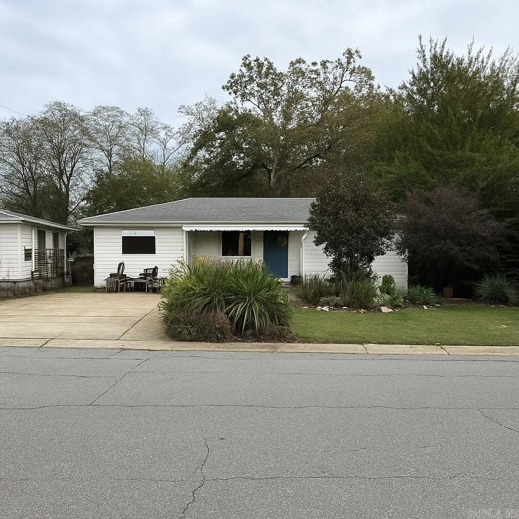 5104 Chandler Street, North Little Rock, AR 72118 - #1