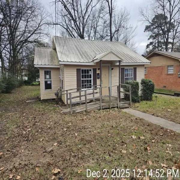 506 N Morrill, Morrilton, AR 72110