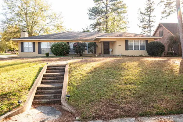 1701 W Cedar St, El Dorado, AR 71730