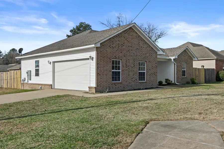 401 W Valentine Rd, Jacksonville, AR 72076 - Image #3