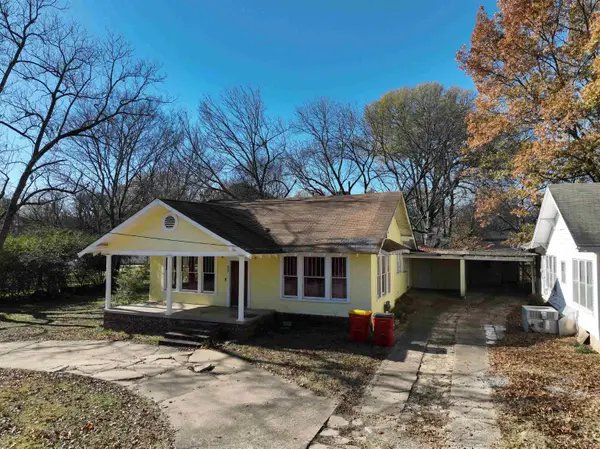 607 N Morrill Street, Morrilton, AR 72110