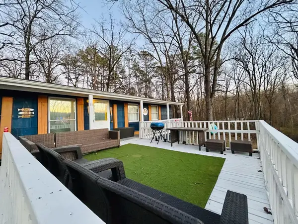 81 E Lakeshore Drive, Cherokee Village, AR 72529