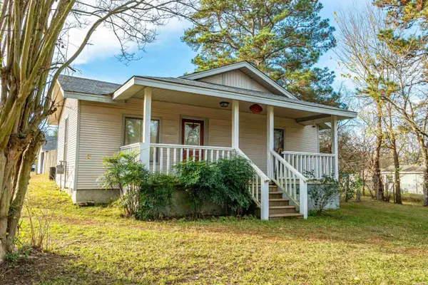 303 Oaklawn Street, Malvern, AR 72104