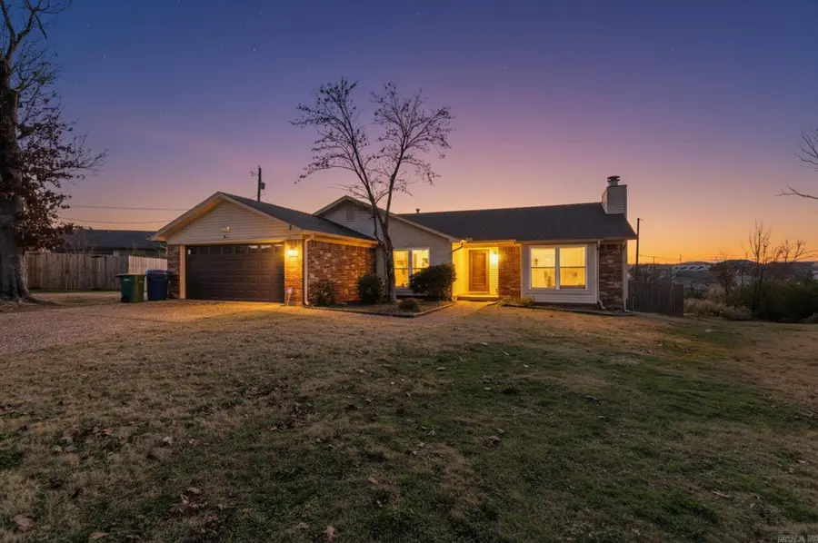 30 Summerland Ct, Little Rock, AR 72227 - Image #2