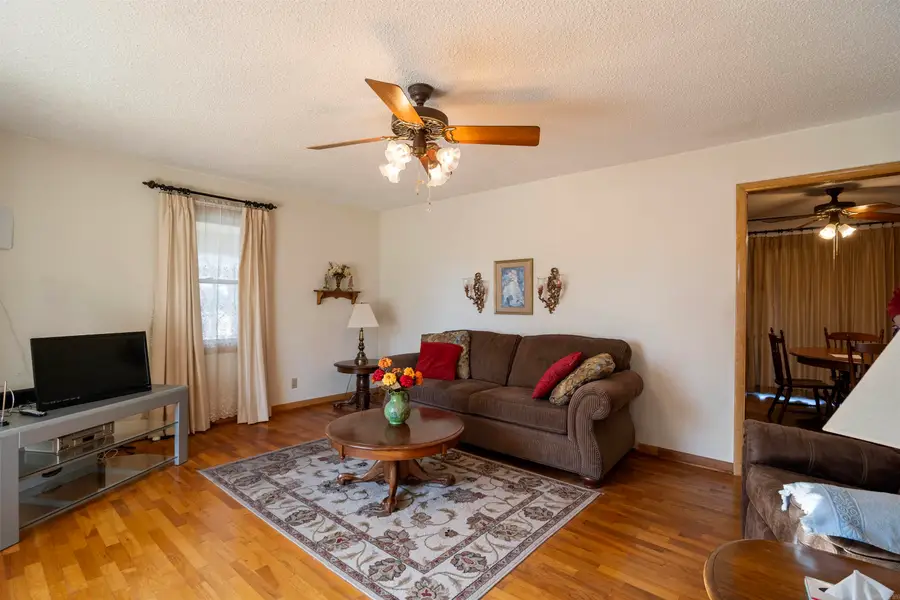 657 N Locust St, Newark, AR 72562 - Image #3