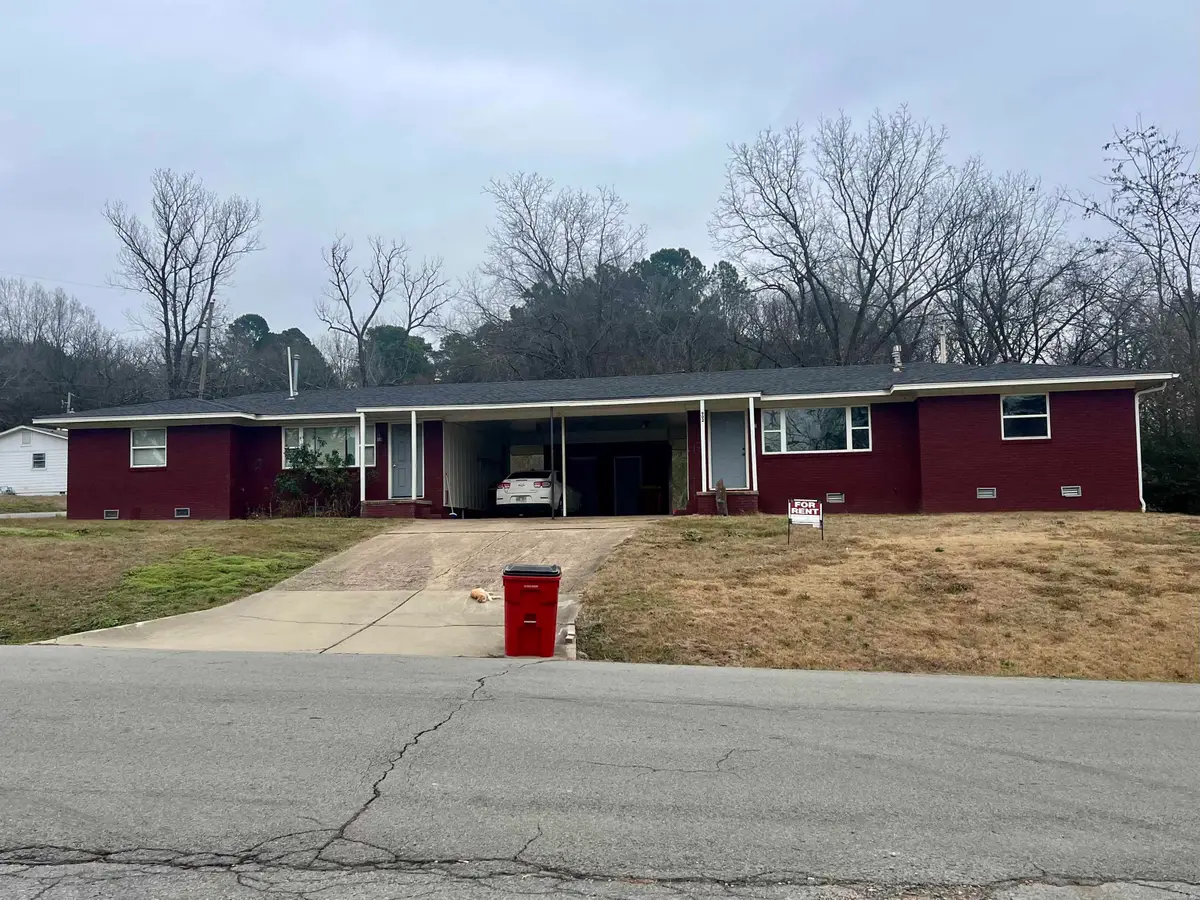 901 & 902 S Moose Street, Morrilton, AR 72110 - Image #1