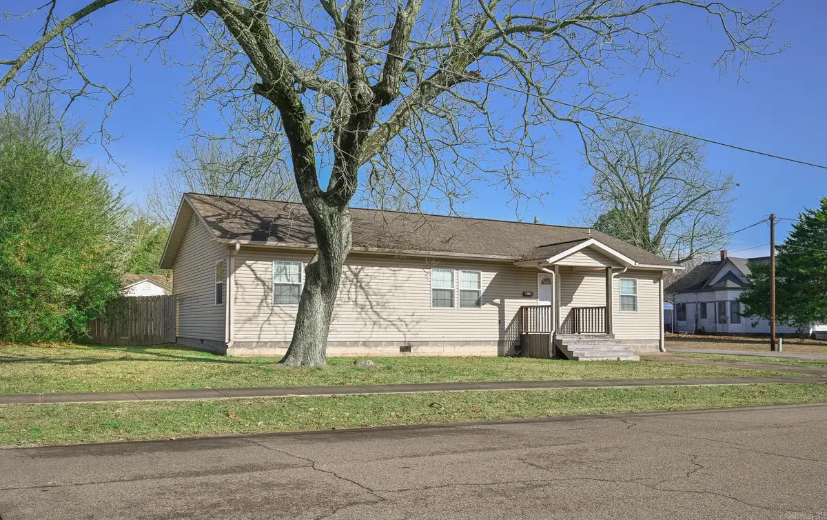 1103 Magnolia Ave, Mena, AR 71953 - Image #1