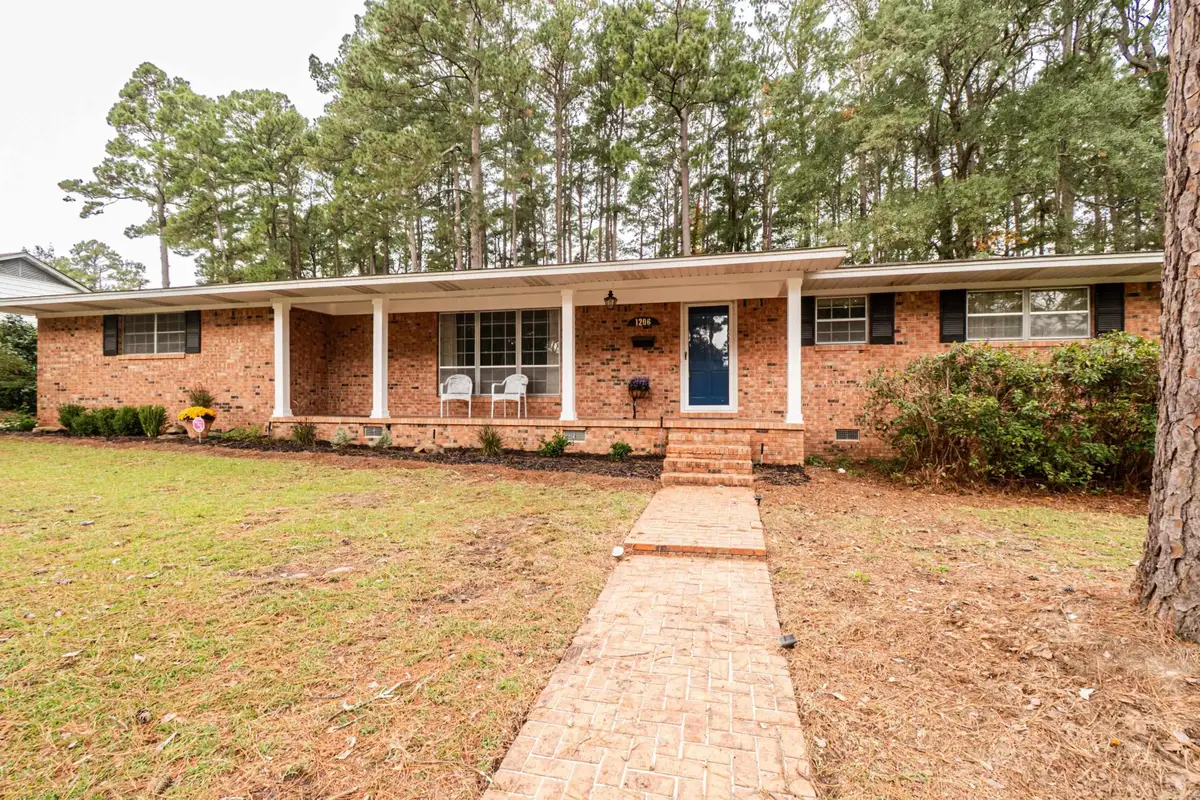 1206 Linwood Dr, El Dorado, AR 71730 - Image #1