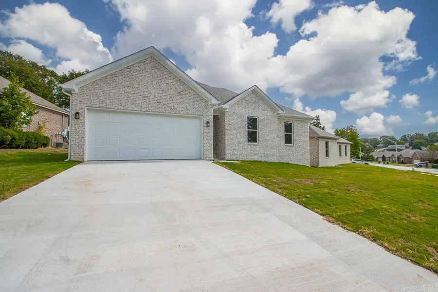 1624 Hidden Creek Drive, Sherwood, AR 72120 - Image #2