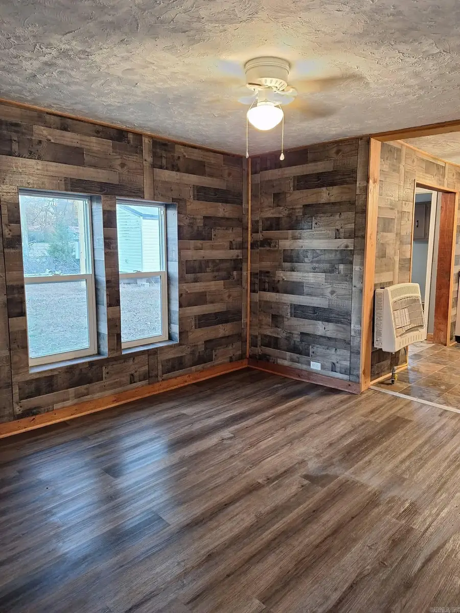 508 E 5th Street, Rector, AR 72461 - #2