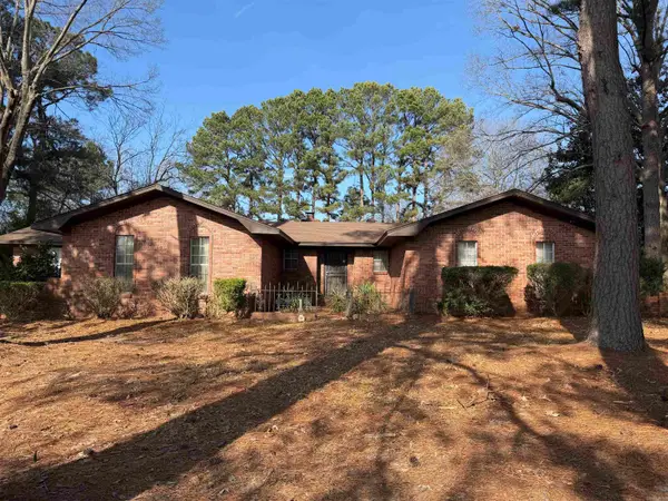 5611 Oakridge Drive, White Hall, AR 71603