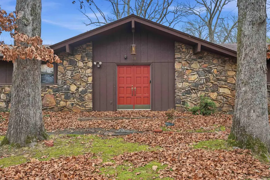 10 Starr Ln, Conway, AR 72032 - Image #2
