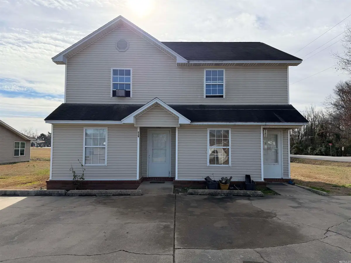 927-929 E Margret, Piggott, AR 72454 - Image #1