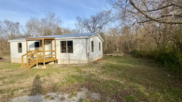 25 Cedar Street, Pineville, AR 72566