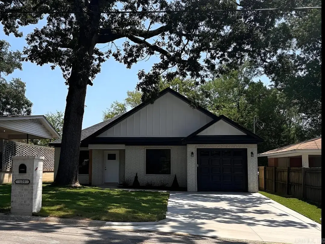 109 Chitwood Street, Hot Springs, AR 71913 - Image #1