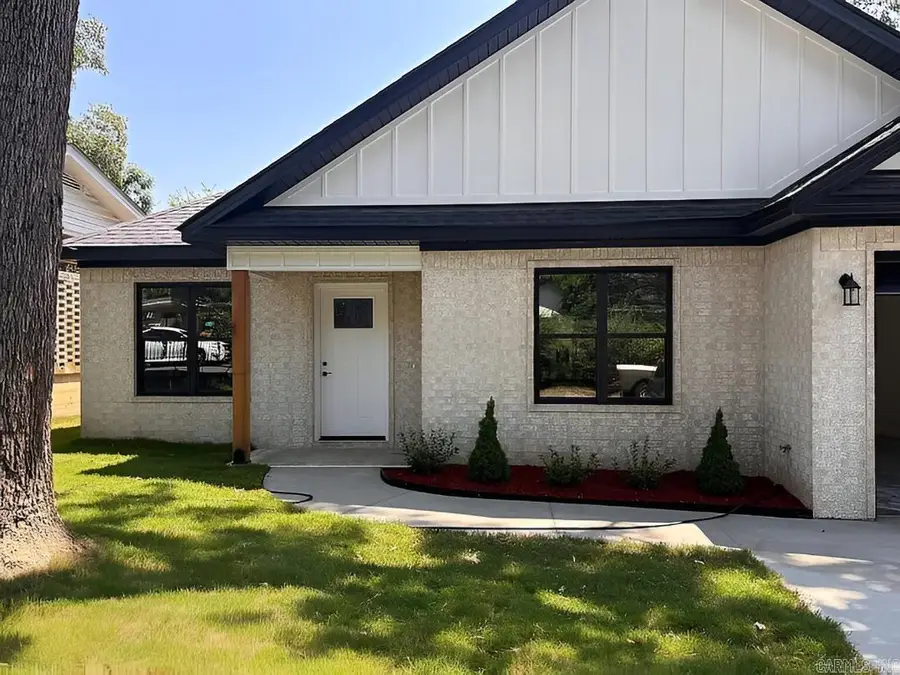 109 Chitwood Street, Hot Springs, AR 71913 - Image #2